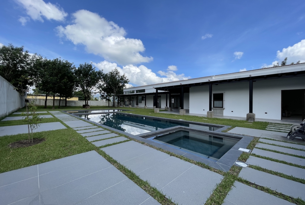 Los Apóstoles — Modern Colonial Home in Exclusive Gated Community - Photo 17