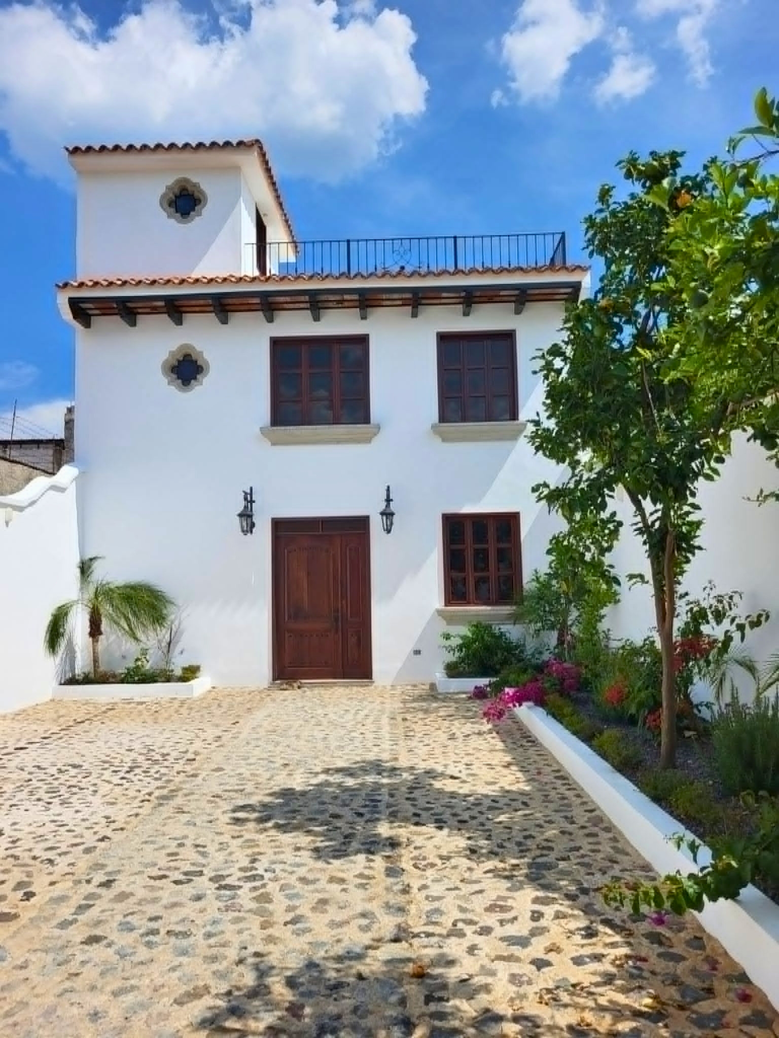5 bedroom rental house with 360 degree views in San Gaspar Vivar, Santa Catarina Bobadilla, near Antigua Guatemala